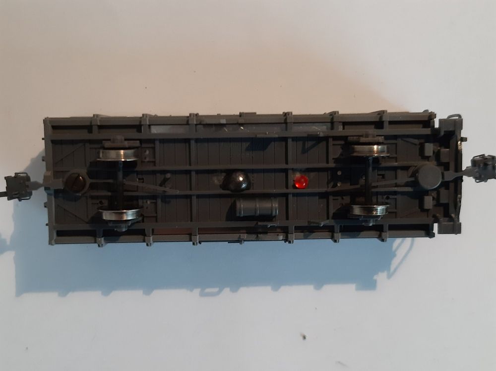 Bemo H0m 2255 139 RhB Fb 8519 Hochbordwagen mit Holz 5