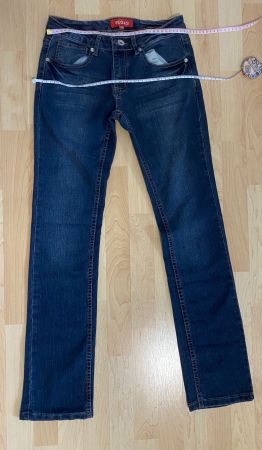 Jeans Damen  Marke Vegas Grösse 36 guter Zustand siehe Fotos