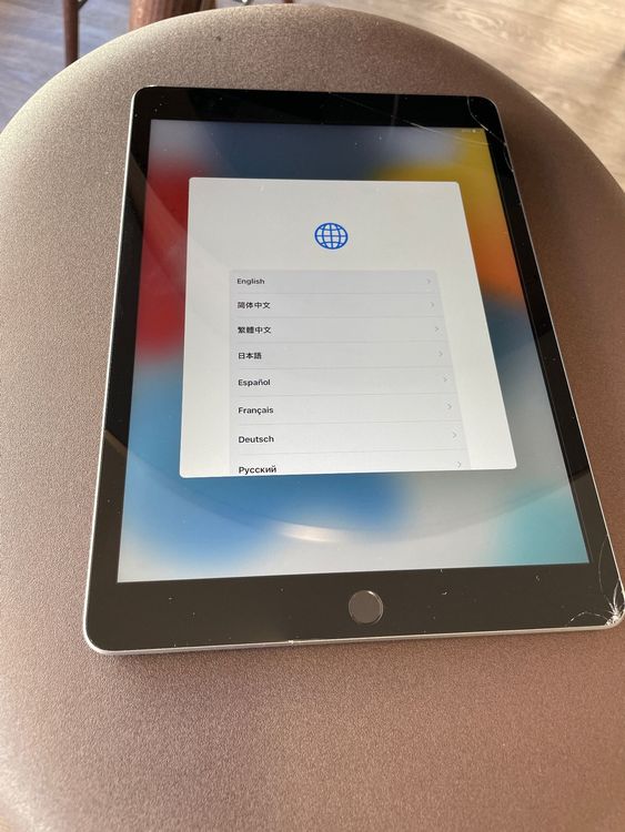 Apple iPad (8 Generation) 128GB Grau ( TEILDEFEKT) | Kaufen auf Ricardo
