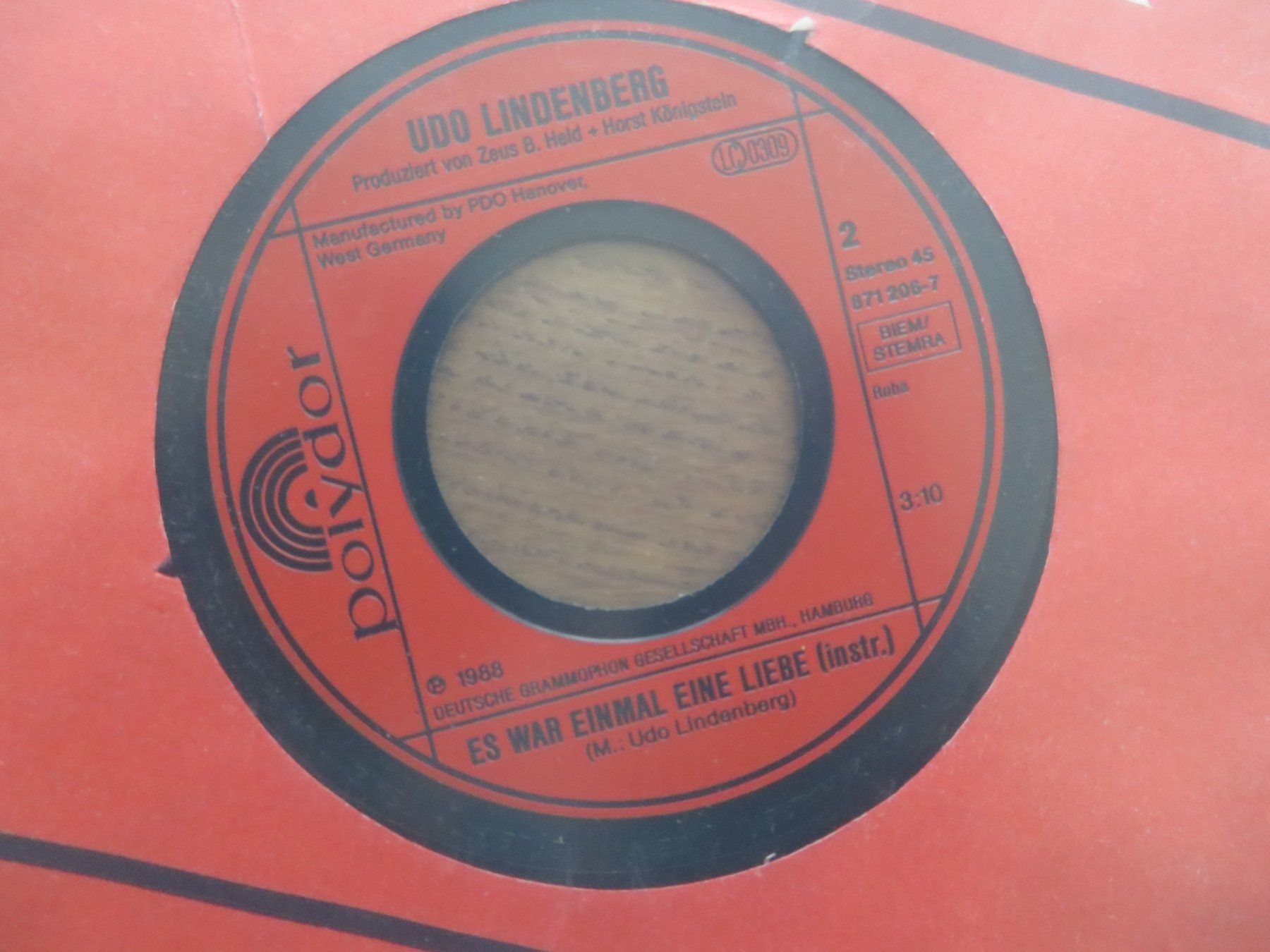 Dischi in vinile: Udo Lindenberg - Airport / Es war einmal eine Liebe Single – Nuovo (secondo la descrizione) da Zürich venduto da max_cp5f