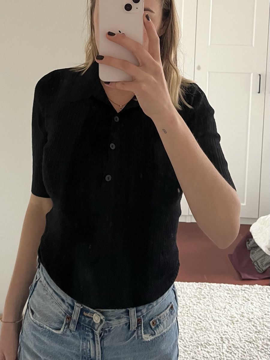 H&M T-shirt: Schwarzes Strickoberteil mit Kragen – Nuovo (secondo la descrizione) da Sevelen venduto da sarah_selina 1