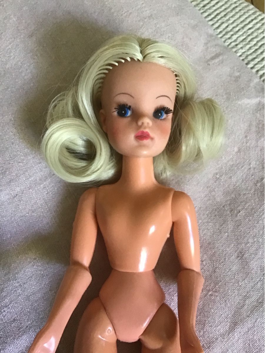 Poupées: Wunderschöne Sindy Gauntlet mit gerootetem Haar  – D'occasion à Birsfelden par rah_8bfj