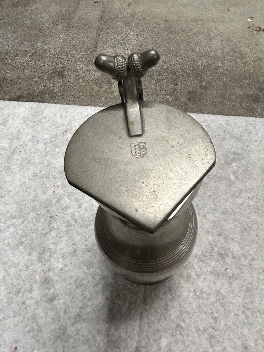 Karaffen: Zinnkrug mit Deckel, Punziert, Vintage – Gebraucht aus Kehrsiten von fot_55m5 1