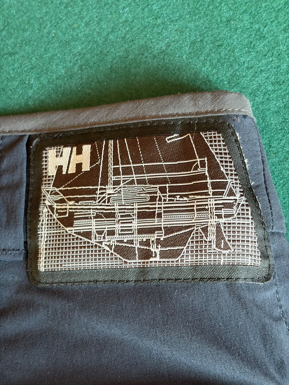 Helly Hansen Hosen: HELLY HANSEN  Capri hose  Gr. 26 Zustand: Perfekt – Gebraucht aus Interlaken von Bona55 2