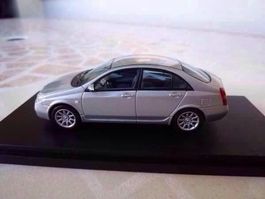 Nissan Primera in 1:43