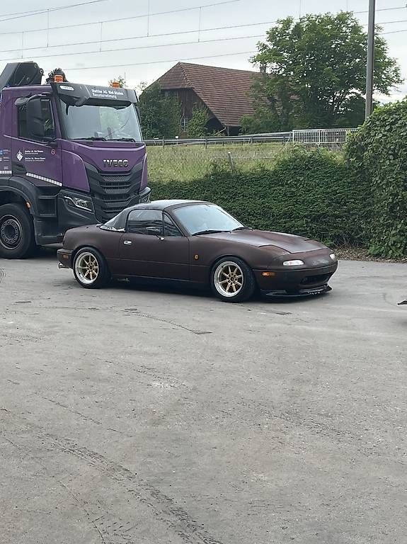 Automobili: Mazda mx5 NA 1.8l – Usato da Lyss venduto da P.Bento