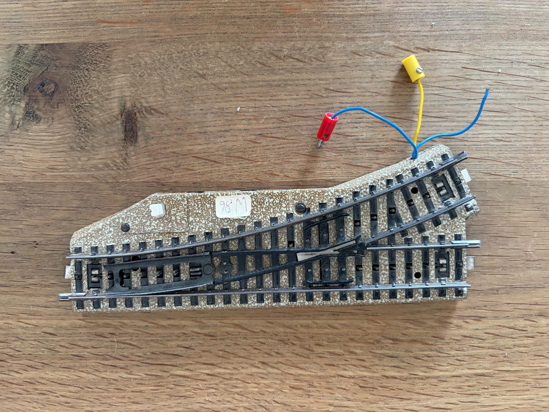 Märklin Modellini di ferrovie: Diverse Kurve-Schienen, Weichen und Kabel – Usato da Thun venduto da SS147 3
