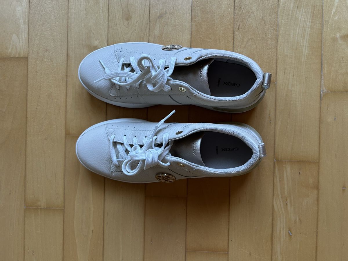 Geox Chaussures femmes: GEOX Leder Sneaker, milchweiss, Grösse 41 – Neuf (Voir description) à Diessenhofen par Bmaurice