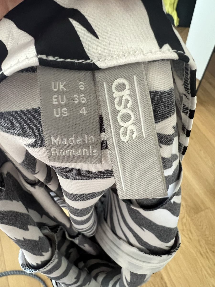 Tops: Haut ASOS uk8 – Neuf (Voir description) à Forel (Lavaux) par julie13 2