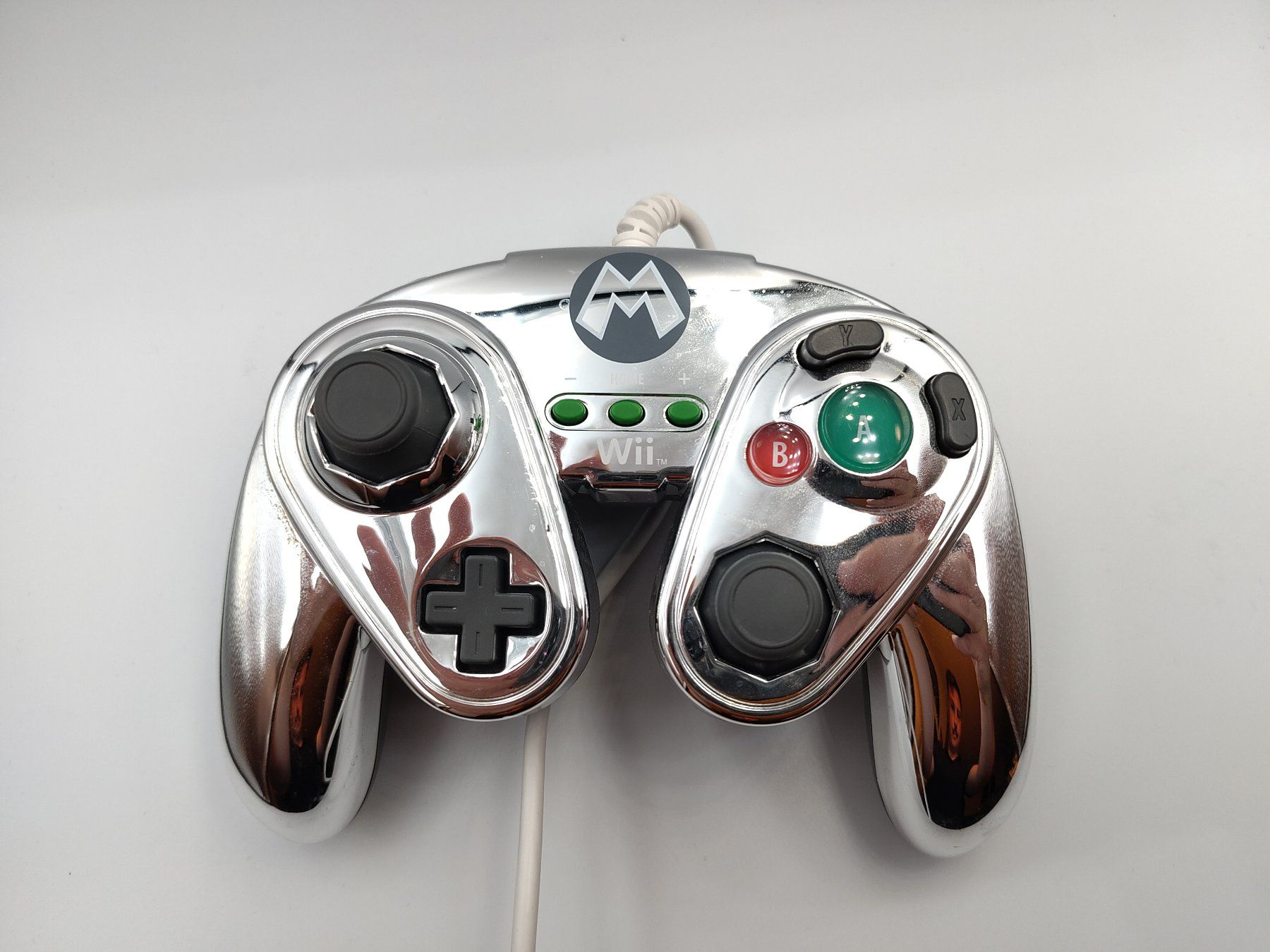Nintendo Controller: Chrome Mario Wired Fight Pad / Wii U Classic Controller Wii – Gebraucht aus Kloten von SuperRetroPixels