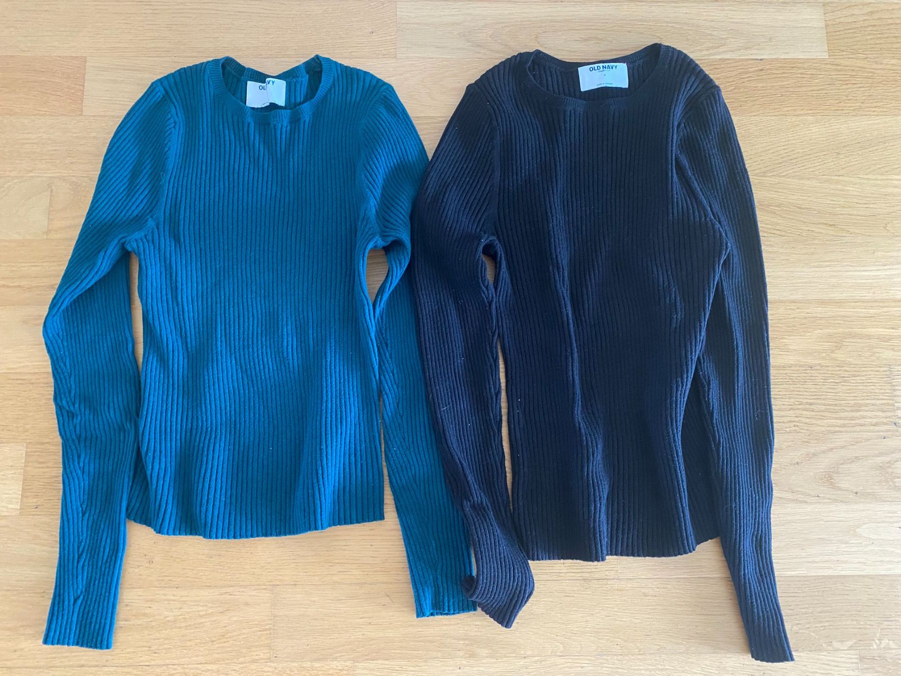 Maglioni & Felpe: 2 Pullover Mädchen Grösse 156 – Usato da Zürich venduto da GueBi2009