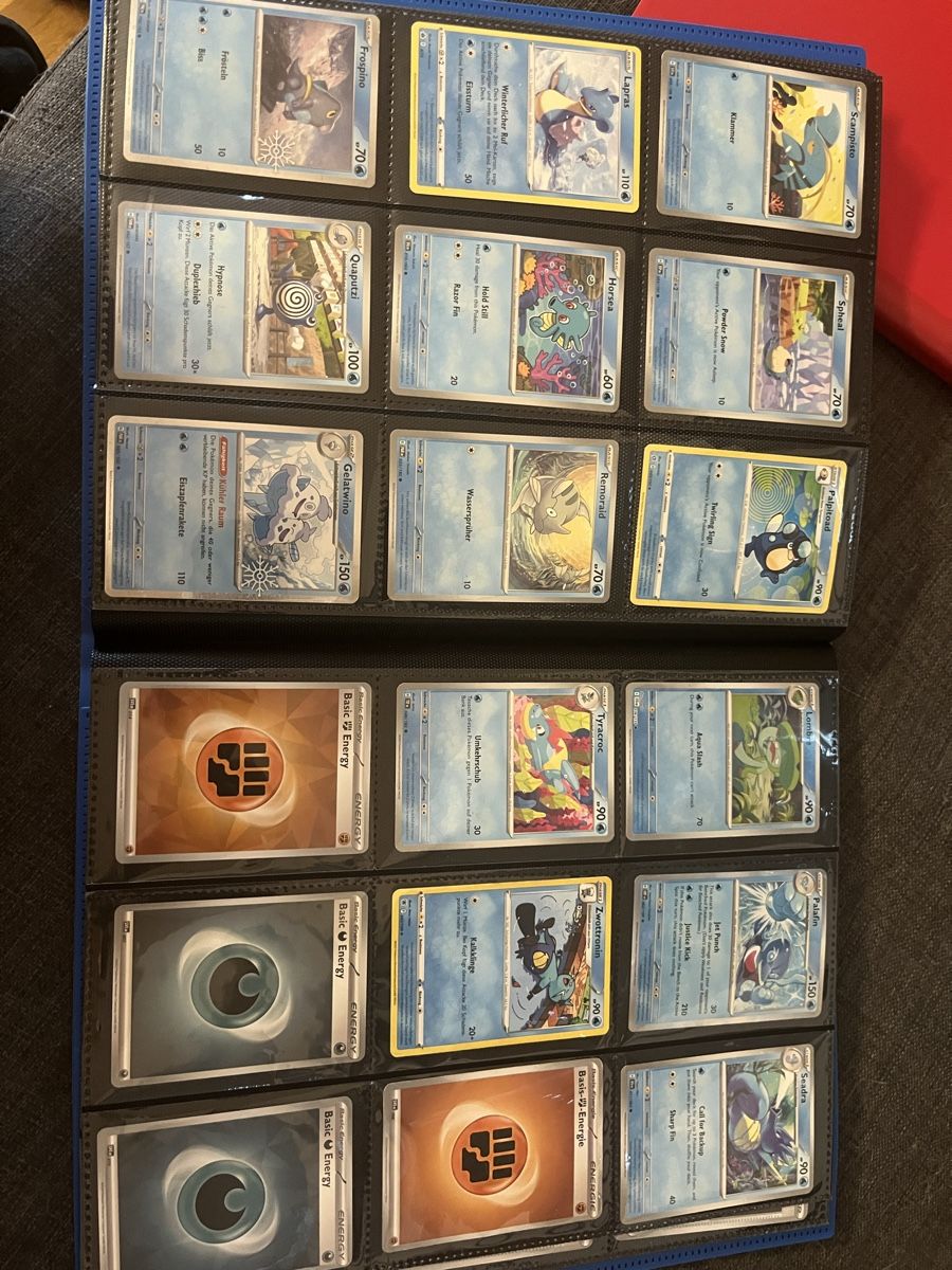 Pokémon Sammelbilder & Trading cards: Diverse Pokemon Sammelkarten mit 2 Albume – Gebraucht aus Rickenbach LU von Gigaxo 9