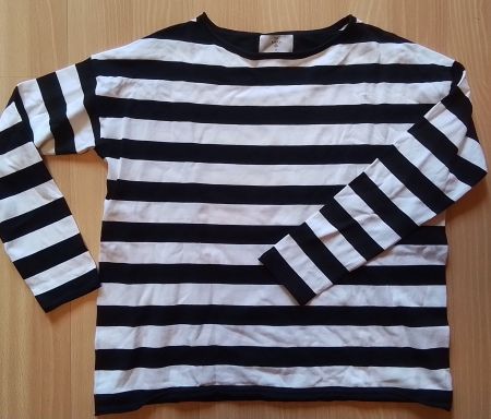Pullover gestreift schwarz/weiss / Grösse M NEU