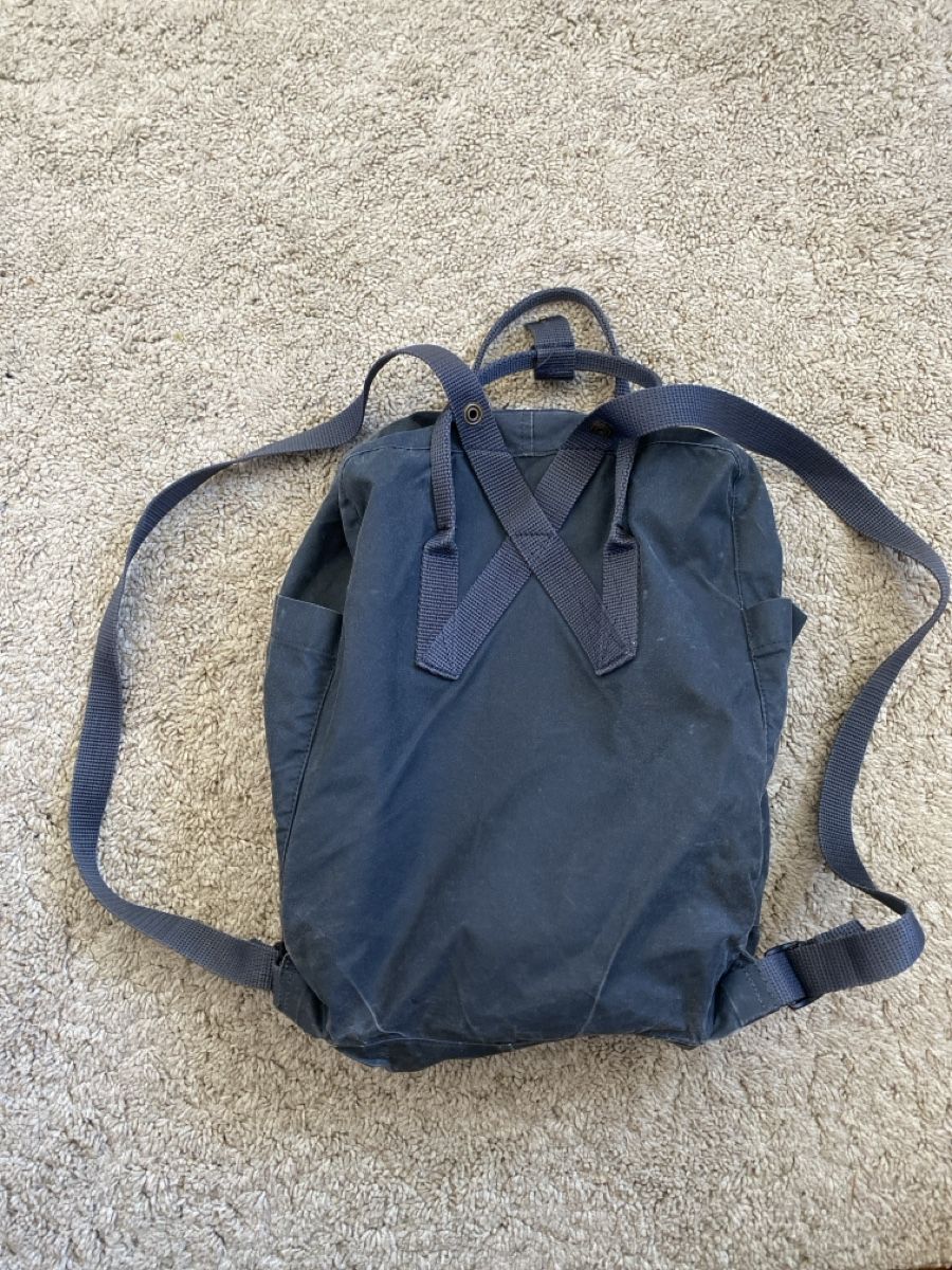 Fjällräven Zaini: Fjall Raven Kanken Rucksack – Usato da Basel venduto da jubajub 1