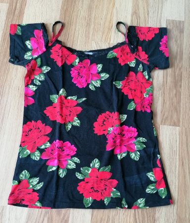 T-shirt, top, haut, pull