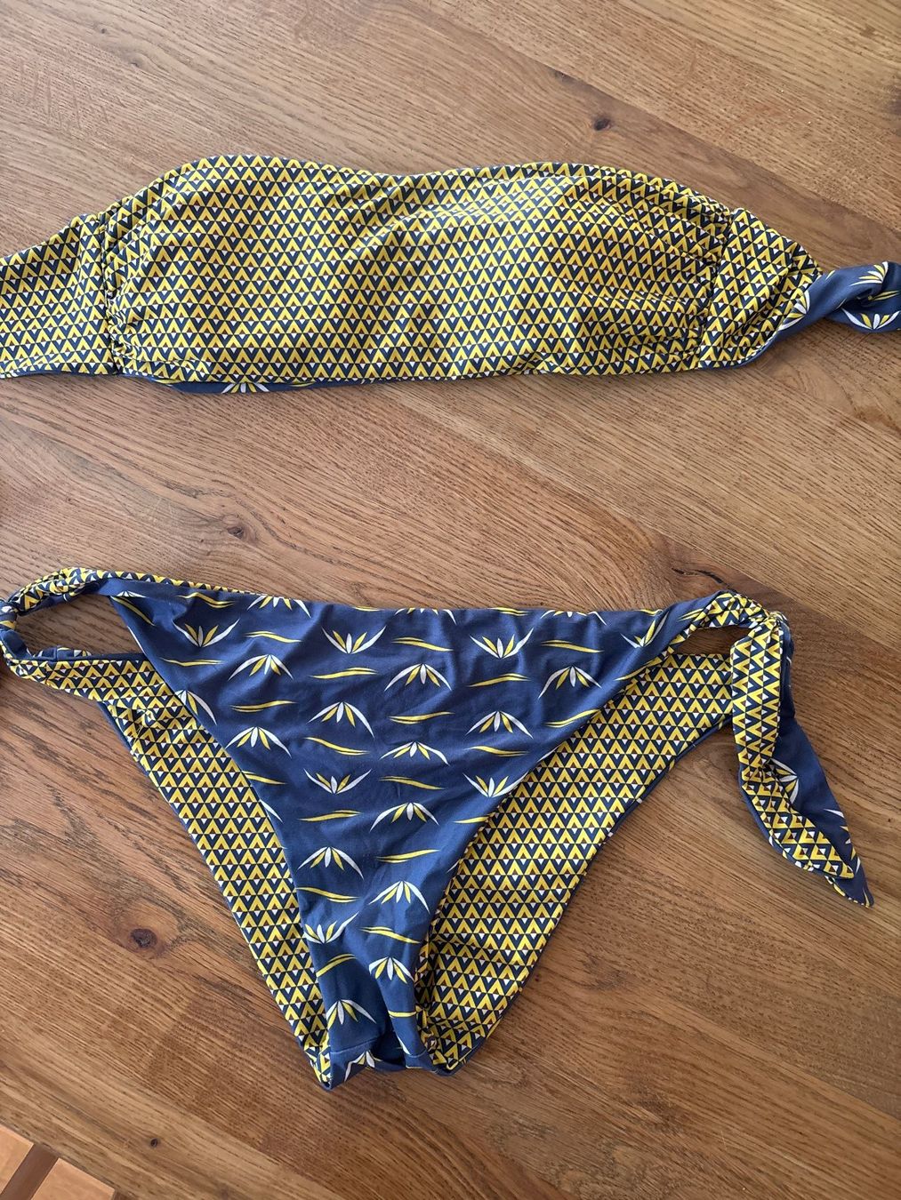 Costumi da bagno & Bikini: Costume da bagno Justmine due pezzi reversibile – Usato da Basel venduto da lar_qm2r 3