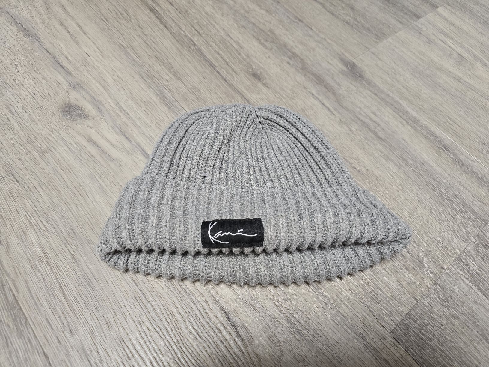 Chapeaux, bonnets & casquettes: Karl Kani Mütze – D'occasion à St.Peterzell par the2ndchance