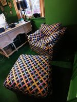 Antiker Sessel mit Hocker - neu aufgebaut Memphis-Style 80er