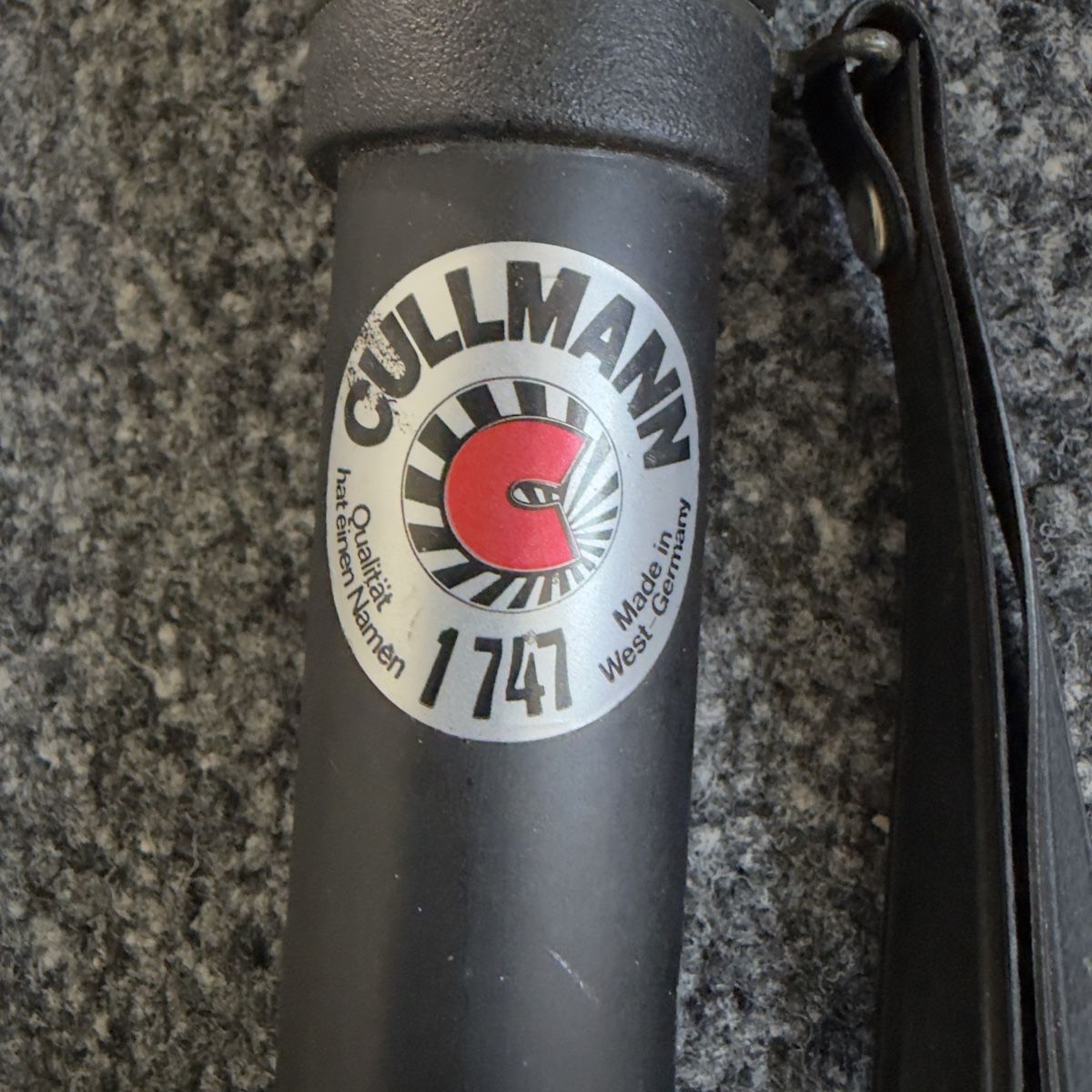Treppiedi & Teste: Cullmann 1741 Aluminium Stativ mit 3-Wege-Neiger – Usato da Widnau venduto da kustercarmen 2