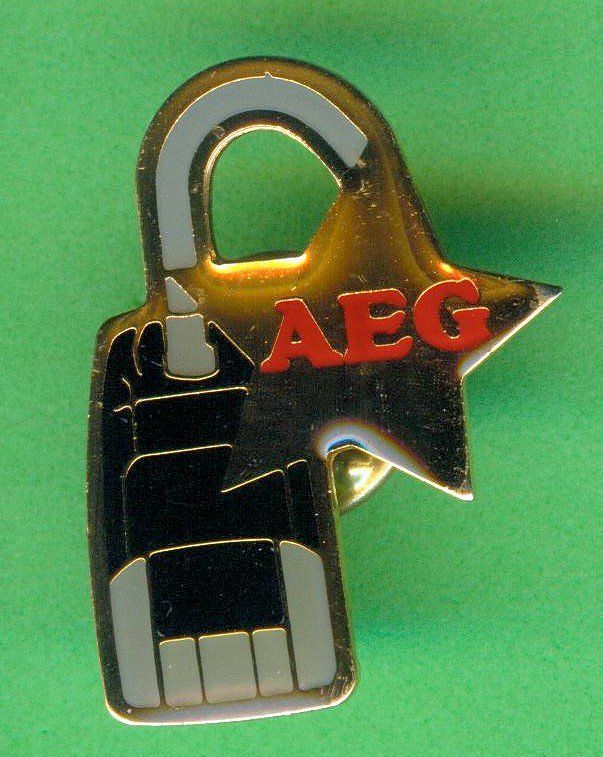 Plaketten & Abzeichen: AEG  Staubsauger – Gebraucht aus Winterthur von Sammleroase