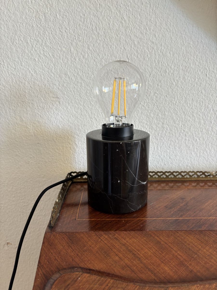 Lampade: Lampe design en marbre noir avec ampoule LED – Nuovo (secondo la descrizione) da GENÈVE venduto da Gaasss