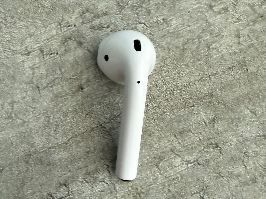 Apple Cuffie: Apple AirPods links – Usato da Oberentfelden venduto da mel_f97j 2