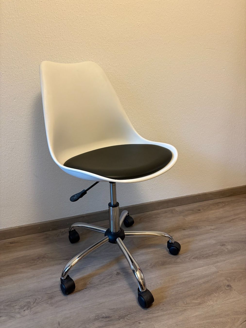 Micasa Sedie: Chaise de bureau en parfait état – Usato da Coppet venduto da Nathuraly