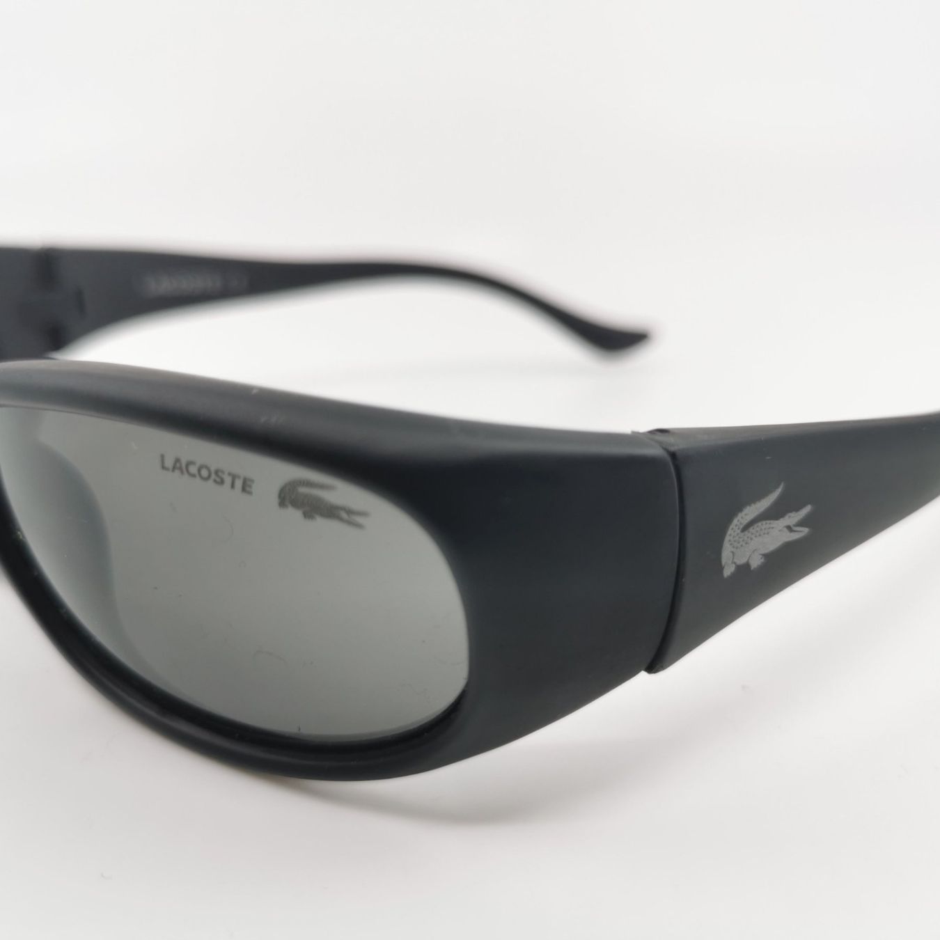 Occhiali & Lenti: Lunettes de soleil Lacoste avec Etui Vintage – Usato da Lutry venduto da Brocantosaurus 1