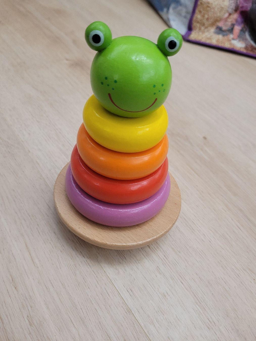 Spielzeuge: süsser Magnetfrosch Baby – Gebraucht aus Lupsingen von sta_wgg5