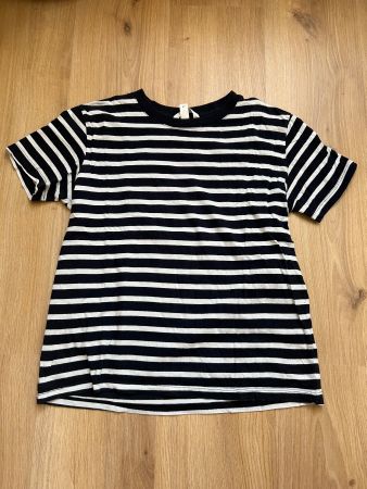 T-shirt rayé bleu et blanc style marin