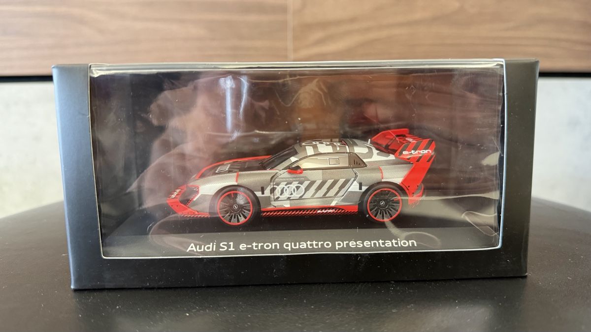 Spark Modellini d'auto: Audi S1 e-tron quattro Presentation Modellauto, Neuwertig – Nuovo e nell'imballaggio originale da Winterthur venduto da ric_6jyz 1