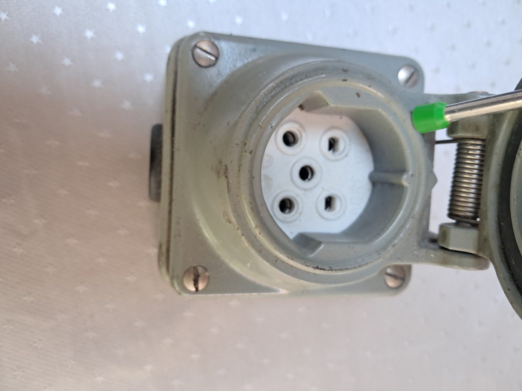 Spine: Prise électrique – Usato da moutier venduto da Dupont50 2