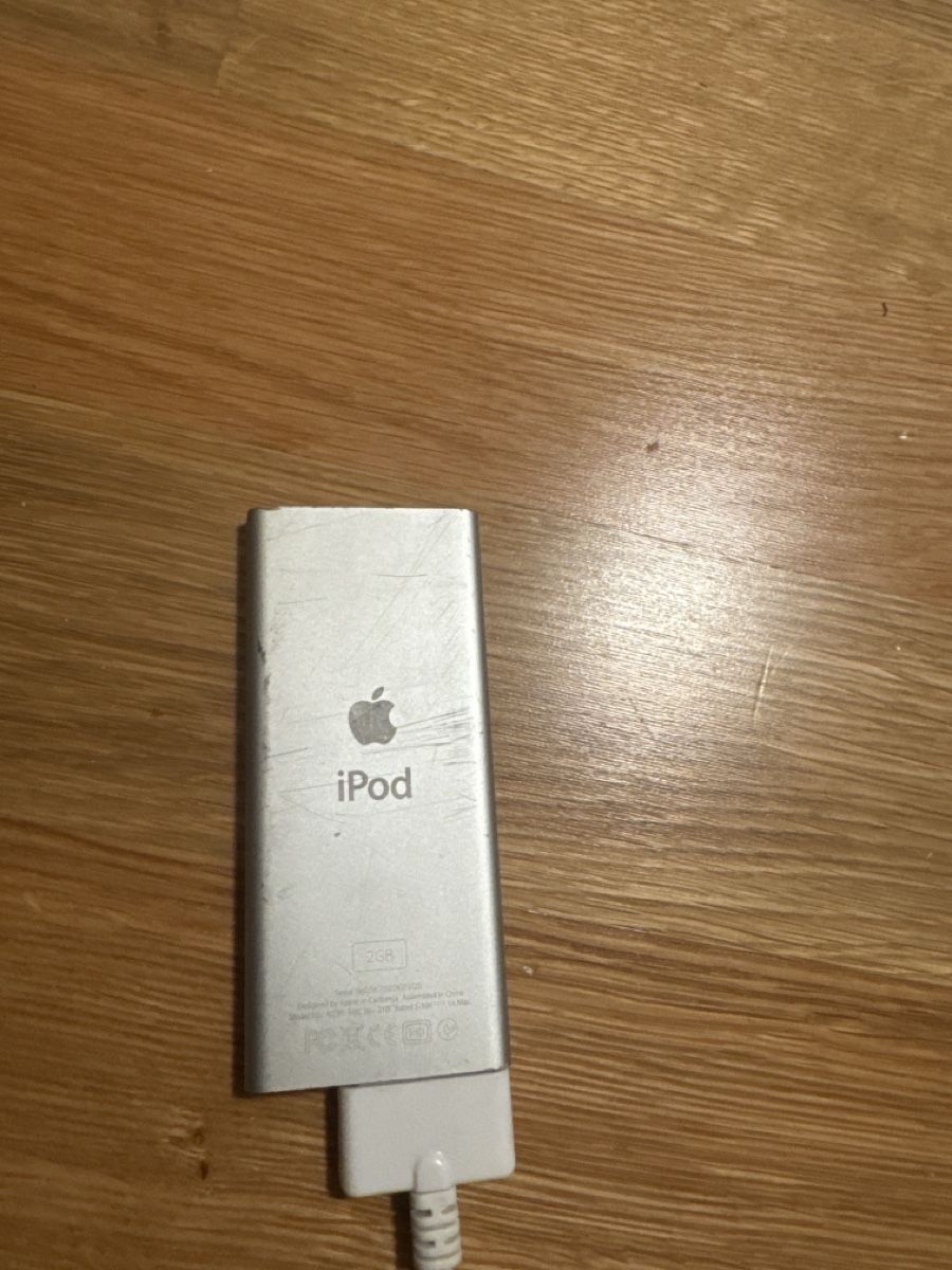 Apple Lettore multimediale portatile: Apple I Pod 2 GB – Usato da Zürich venduto da zaz_5d69 1