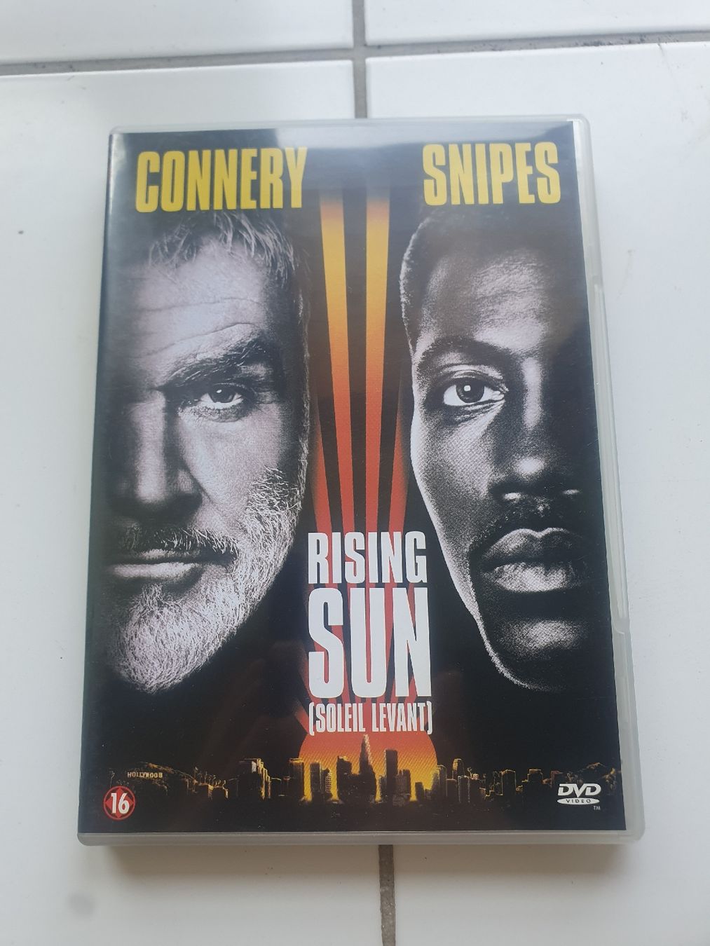 Tutti i DVDs: Rising Sun DVD Sean Connery Wesley Snipes good condition – Usato da Etoy venduto da SamuelausderSchweiz