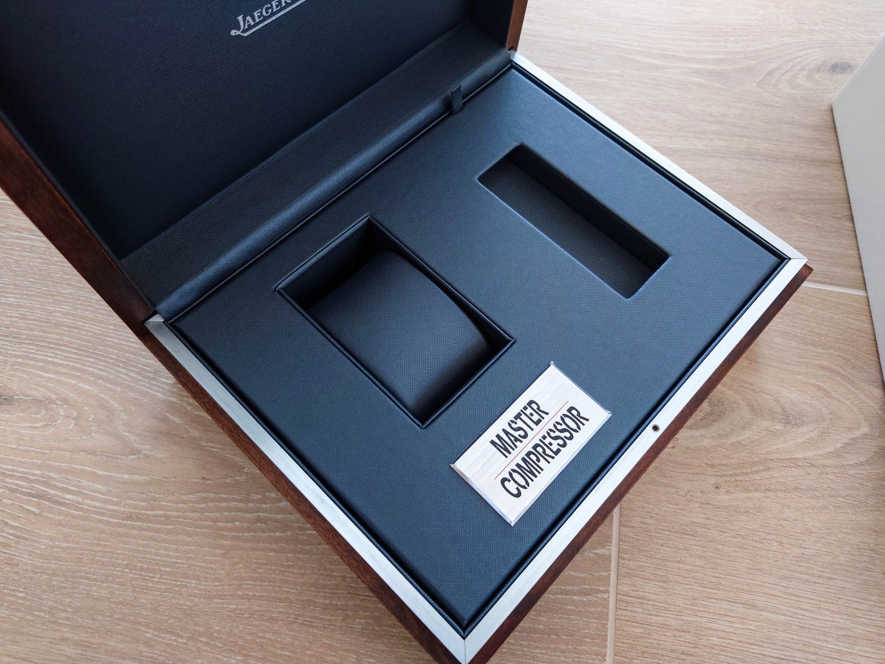Jaeger-Lecoultre Uhrenboxen: Jaeger-LeCoultre Master Compressor large wooden box NEW – Neu (gemäss Beschreibung) aus Epalinges von bracelet123 3