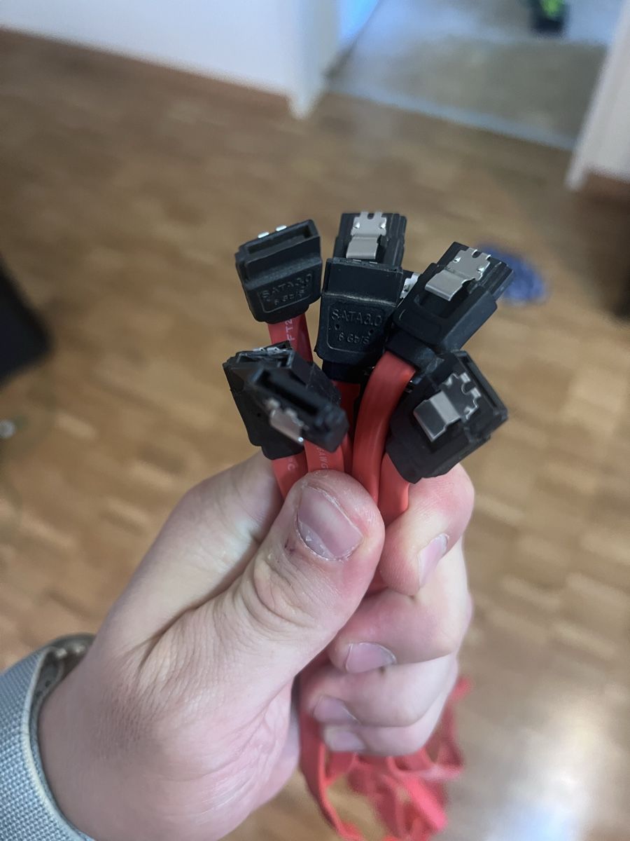 Cavi: 13x SATA Datenkabel 1 Meter – Konvolut / Bundle – Usato da Wädenswil venduto da dai_2bcv 1