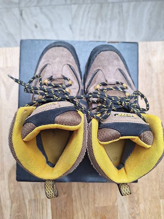 Scarpe per ragazzi: Bergschuhe Trekkingschuhe Schuhe Gr. 34 – Usato da Chur venduto da weinher 2