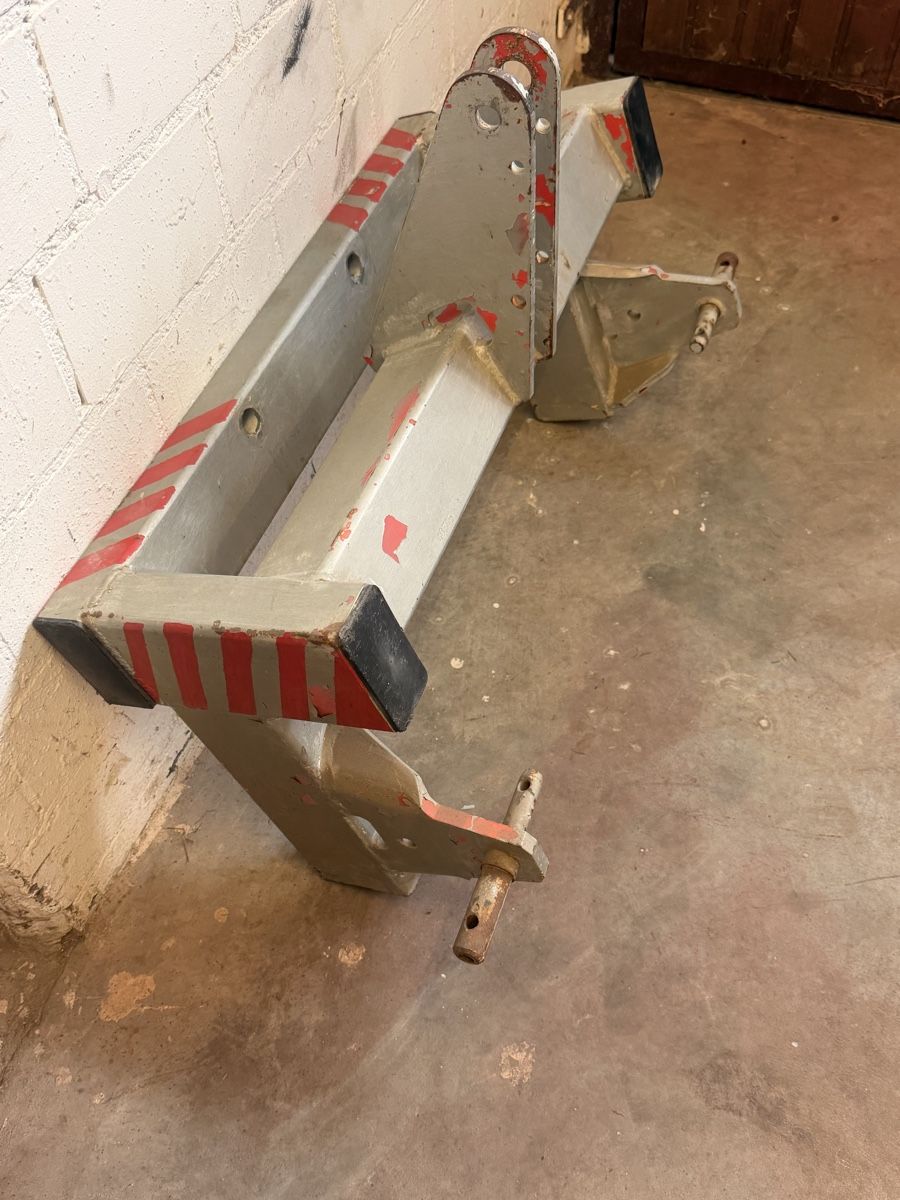 Accessori Trattori &Veicoli agricoli: 3 Punkt Bock von Düngerstreuer  – Usato da Stadel venduto da marcello32 1