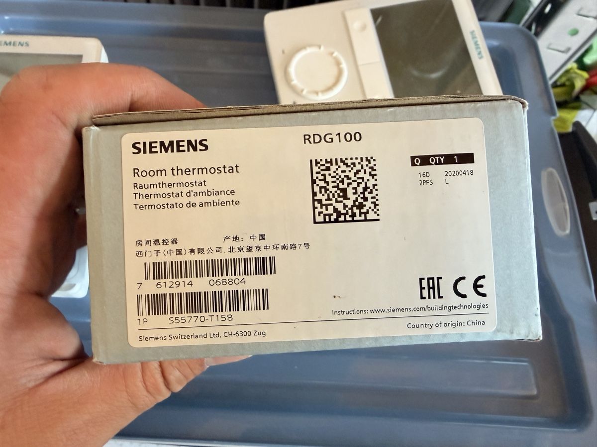 Siemens Radiatori: Lot de 4 thermostats Siemens – Usato da Ardon venduto da jorge2014 1