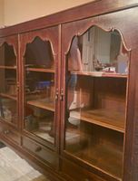 Anrichte Vitrine Massivholz mit Glasfronten und Schubladen