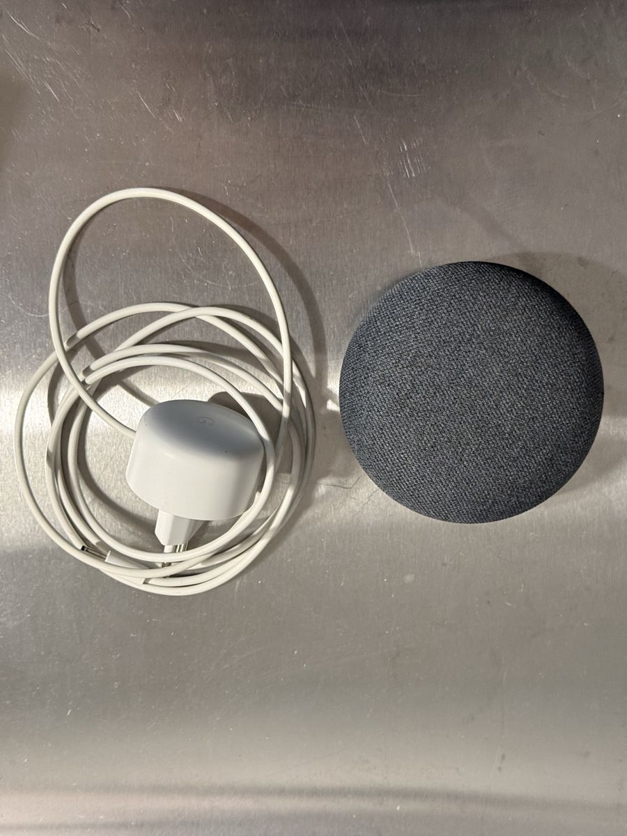 Google Haut-parleurs: Google Nest Mini 2nd gem Lautsprecher anthrazit mit Netzteil – D'occasion à Niederlenz par sagitario68