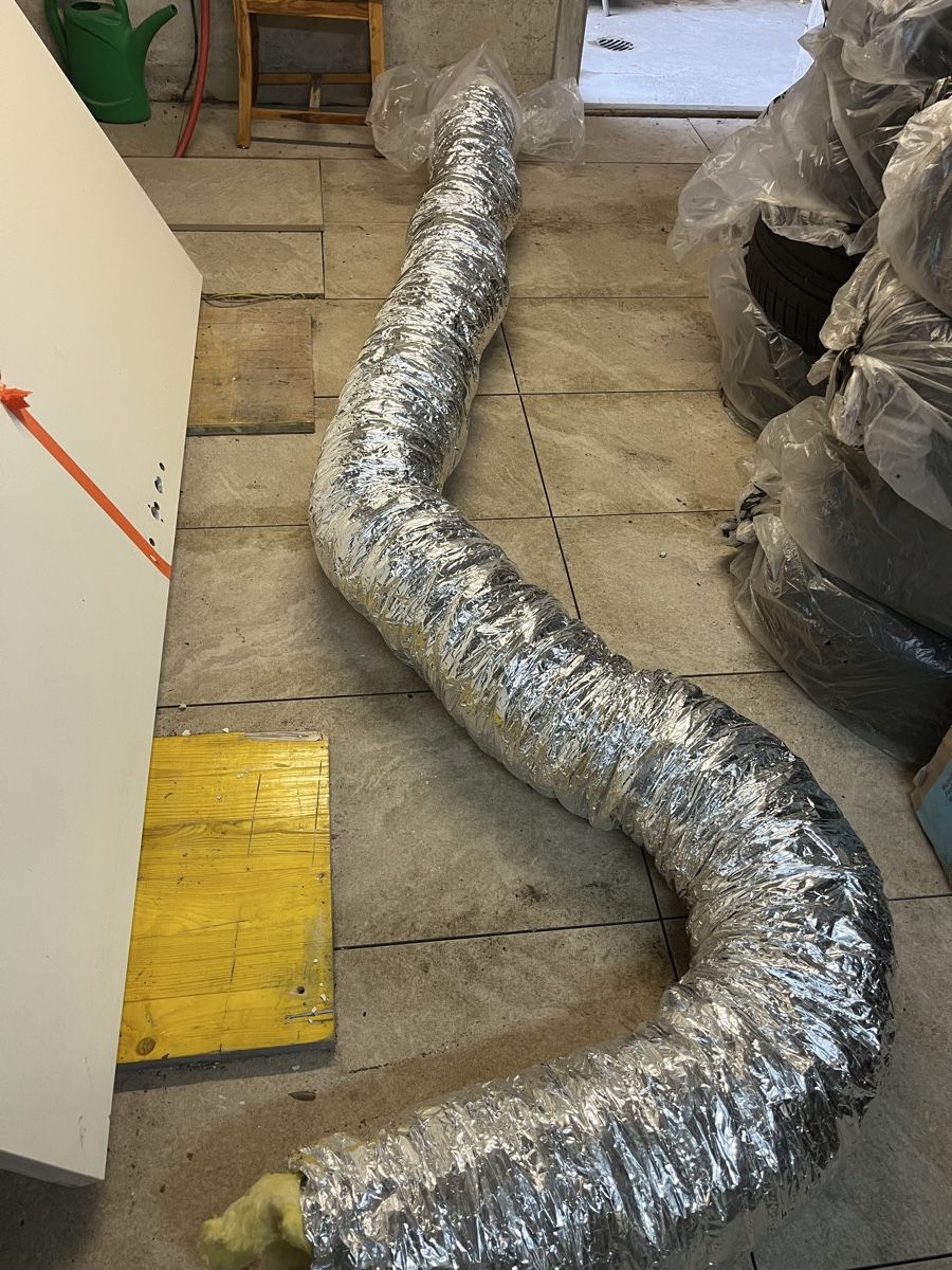 Ventilazione: Lüftungsschlauch Isoliert – Nuovo (secondo la descrizione) da Bertschikon Gossau venduto da BAUSTOFFHANDELbucher