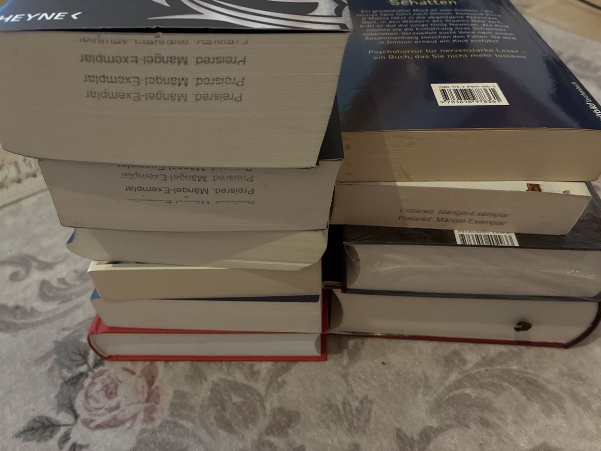Libri: Buchpaket Thriller diverse Autoren – Usato da Konolfingen venduto da link09 6