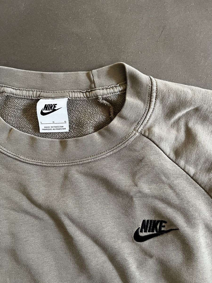 Nike Lotti di vestiti: lot de 2 Pull Nike, Taille L et XL – Usato da Le Landeron venduto da emm_q6yt 1