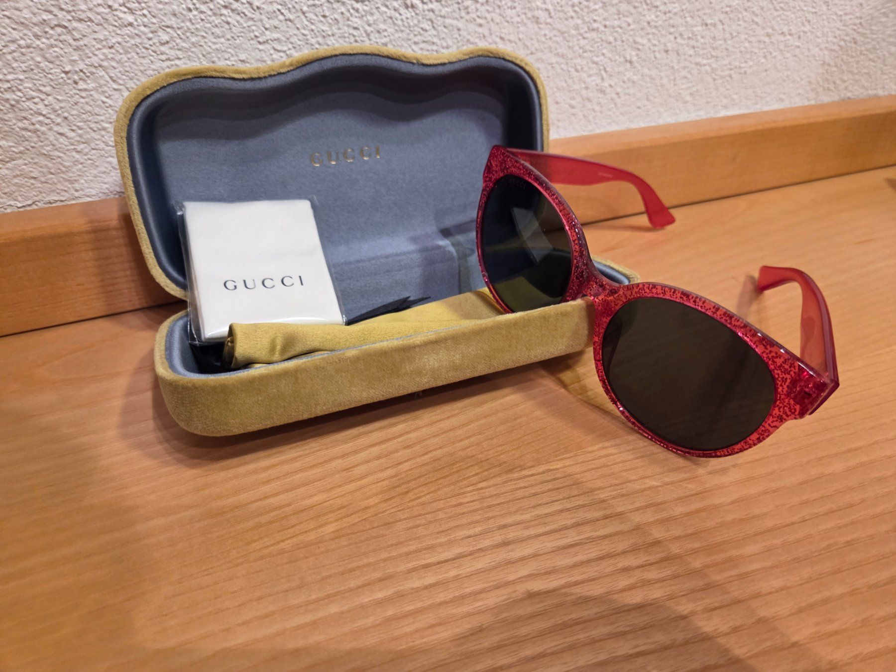 Gucci Occhiali & Lenti: Occhiali Gucci nuovi – Nuovo e nell'imballaggio originale da Coldrerio venduto da amasius_cisco