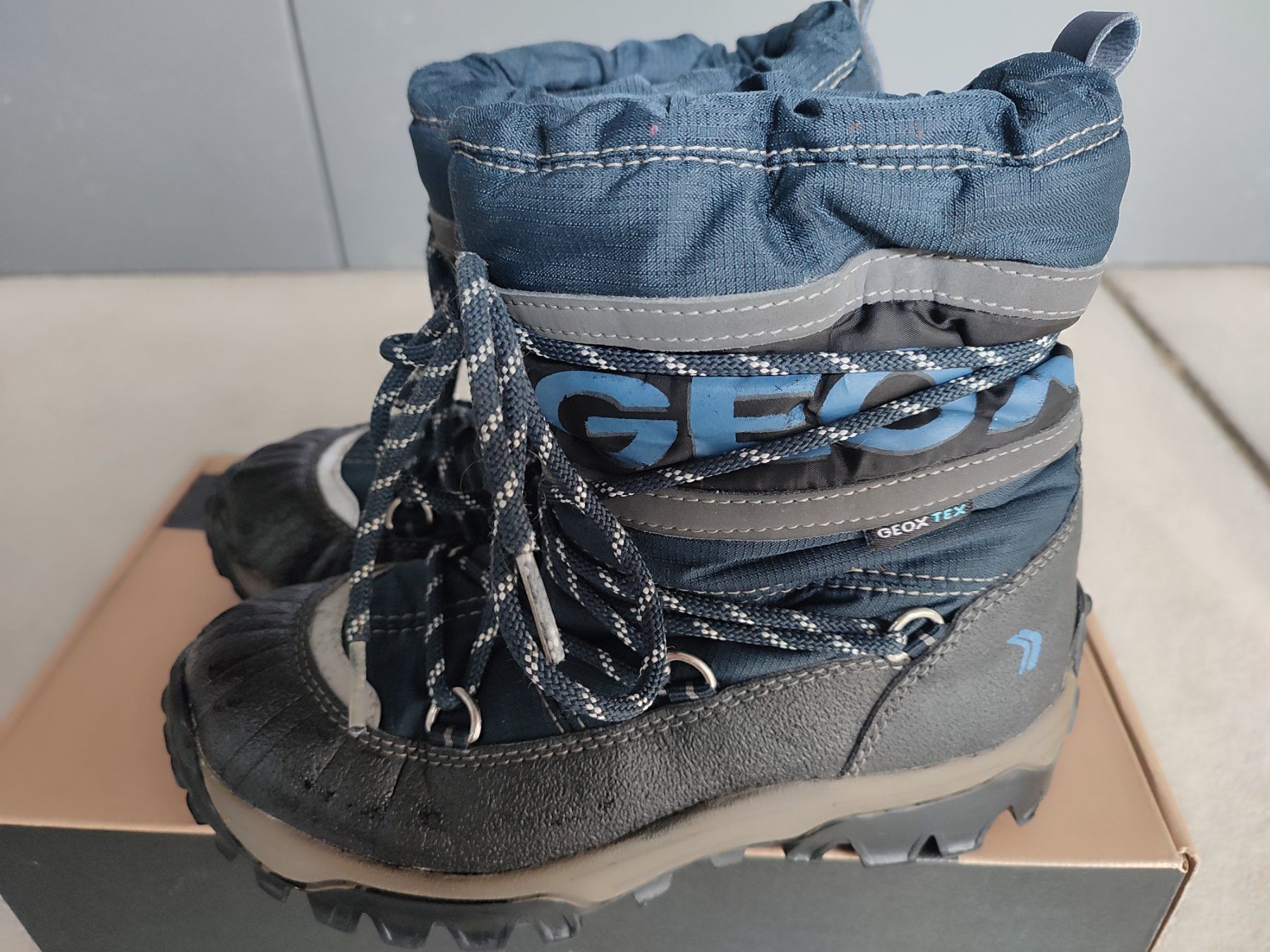 Geox Scarpe per ragazzi: GEOX - Warme Winterstiefel - Winterboots gr. 32 – Usato da Lugano venduto da Pocketpixel 1