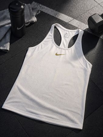     Nike Pro Femme Blanc – Ensemble Sport Haut S / Bas M