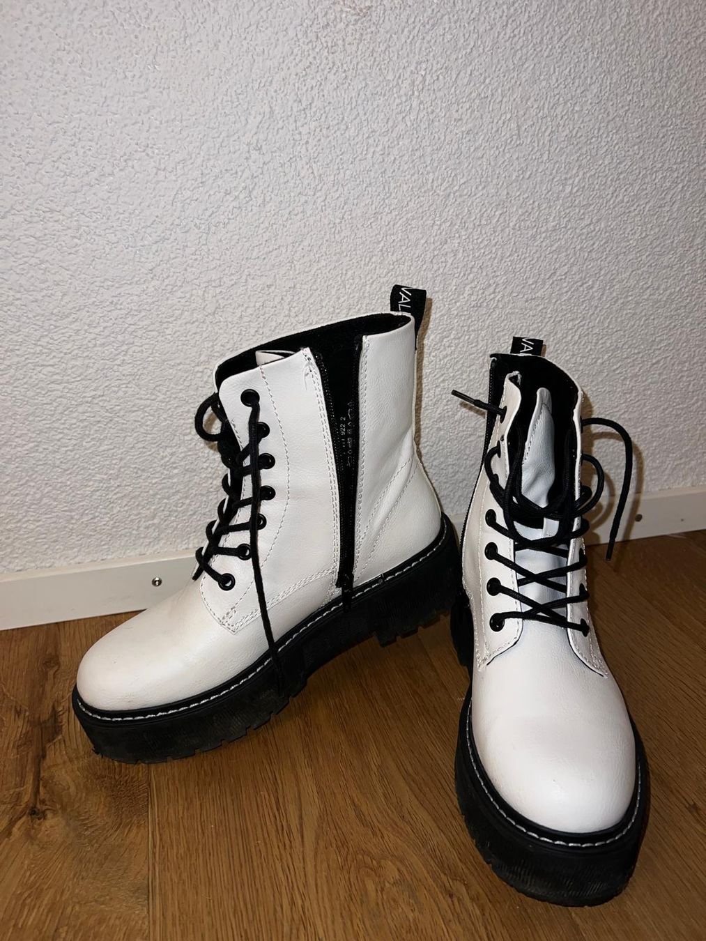 Chaussures femmes: Schuhe – D'occasion à Remigen par tad_lg2j 2