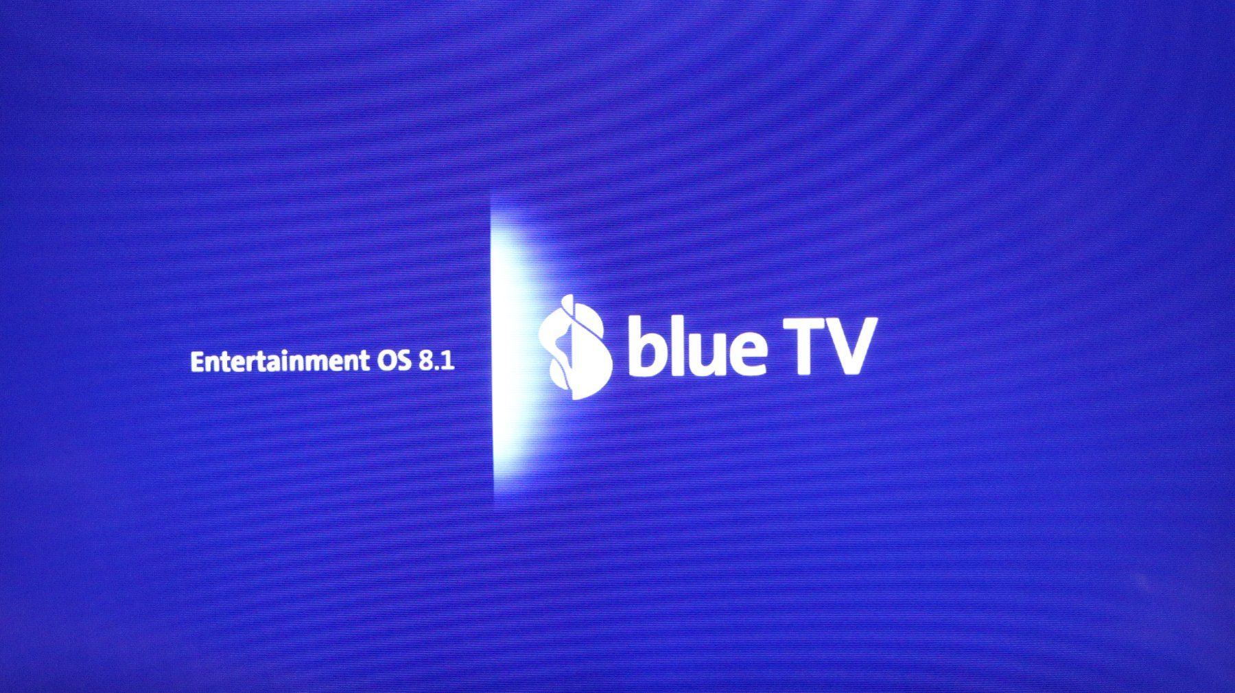 Swisscom Lettore multimediale & Streamer: Swisscom Tv Box 3er Set & Panasonic Telefonset – Usato da Hohenrain venduto da magiclocke 7