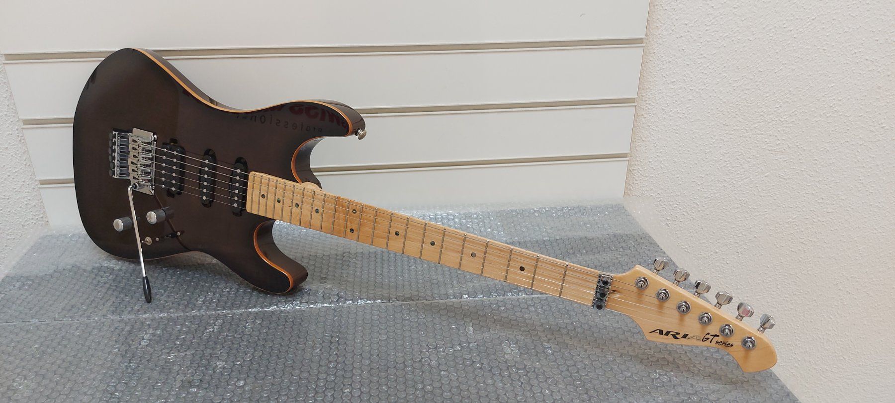 Strumenti musicali: Aria GT Series e-gitarre neuwertig – Nuovo (secondo la descrizione) da Glattbrugg venduto da Swissmusik
